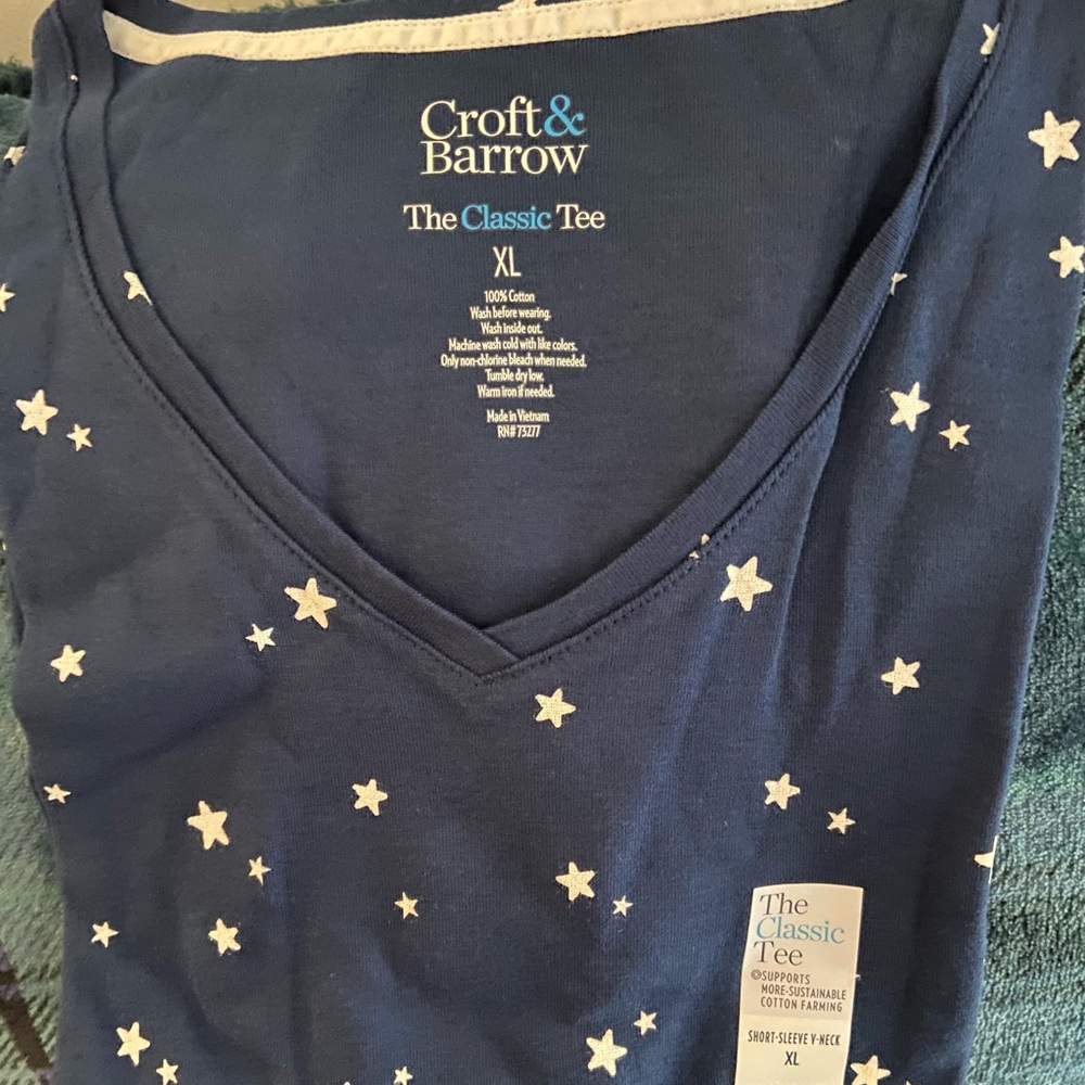 Croft & Barrow Blue & Stars Top